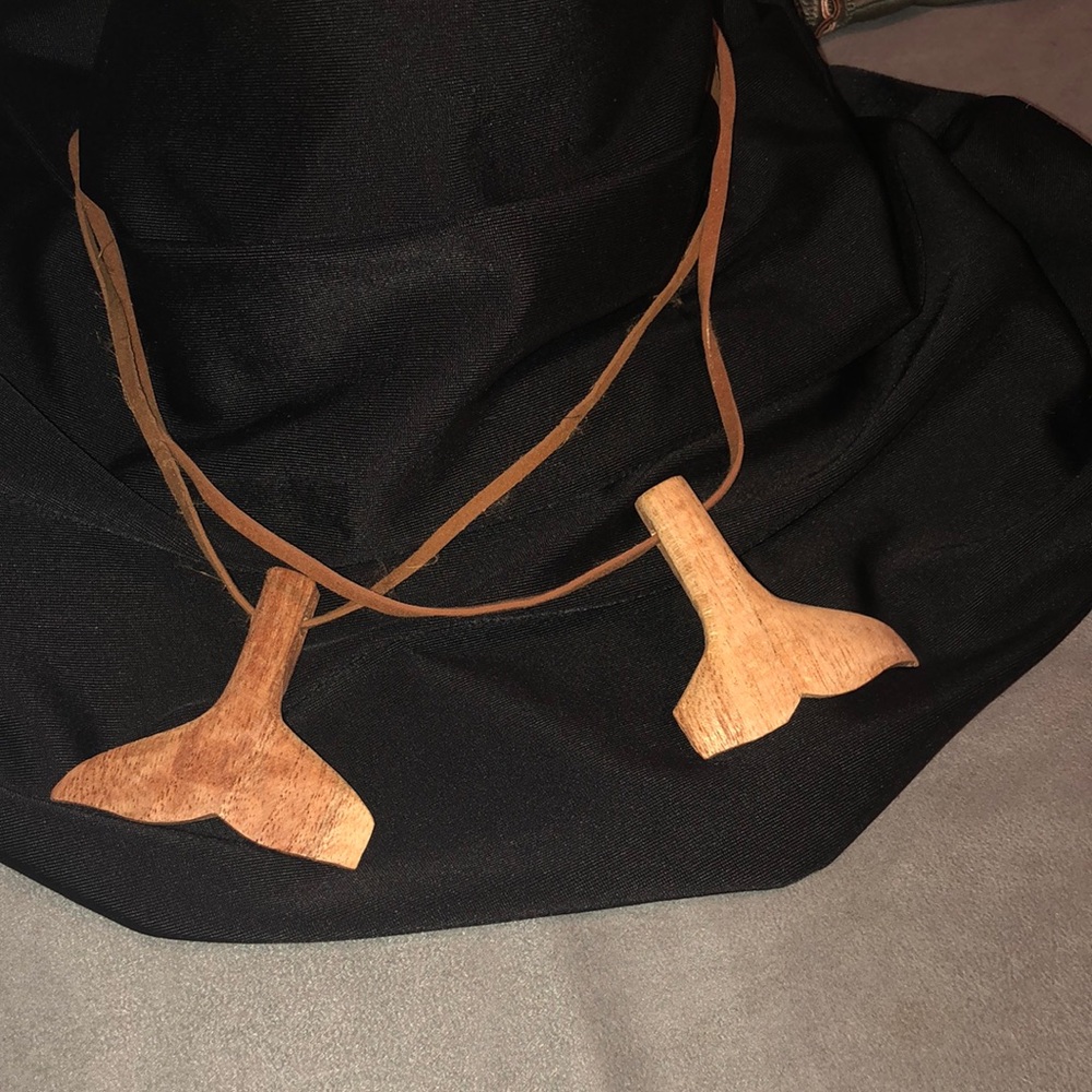 Whale Fin Seaworld Necklace